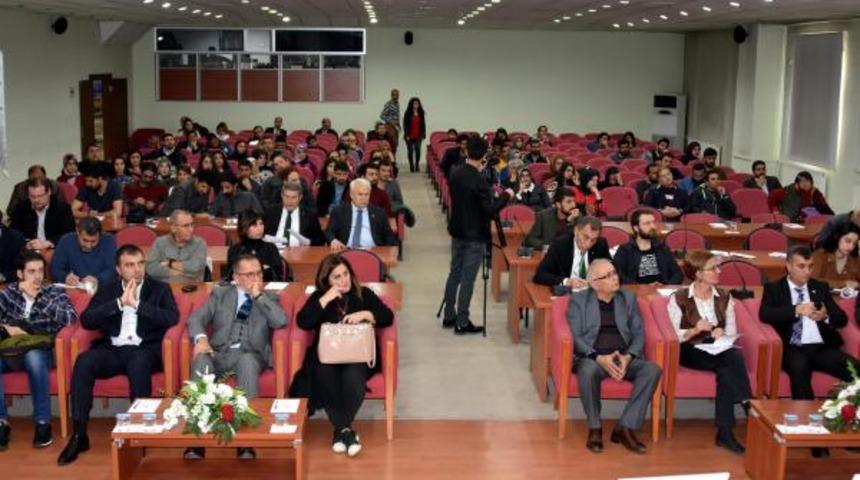 Van depreminde &ouml;len DHA muhabirleri Sebahattin Yılmaz ve Cem Emir unutulmadı (2)