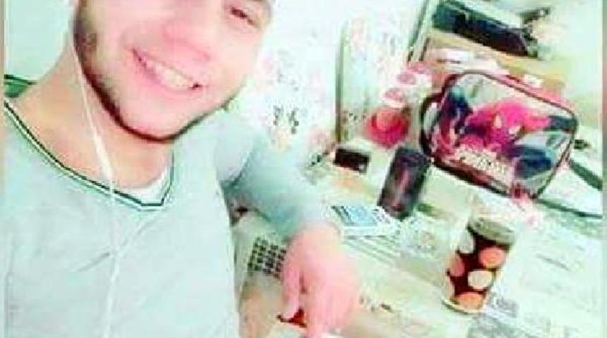 Kalp krizi ge&ccedil;iren gen&ccedil; futbolcu &ouml;ld&uuml;