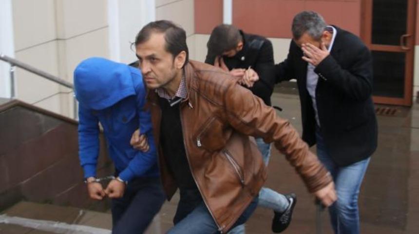 D&uuml;zce'de fabrikayı soyan 5 kişi yakalandı