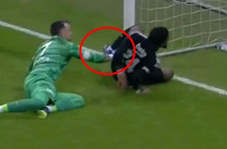 TFF Fair Play Ödülleri'nin Ekim 2023 Dönemi sahipleri belirlendi! Muslera ile Rosier arasında yaşanan pozisyon tarihe geçti G3