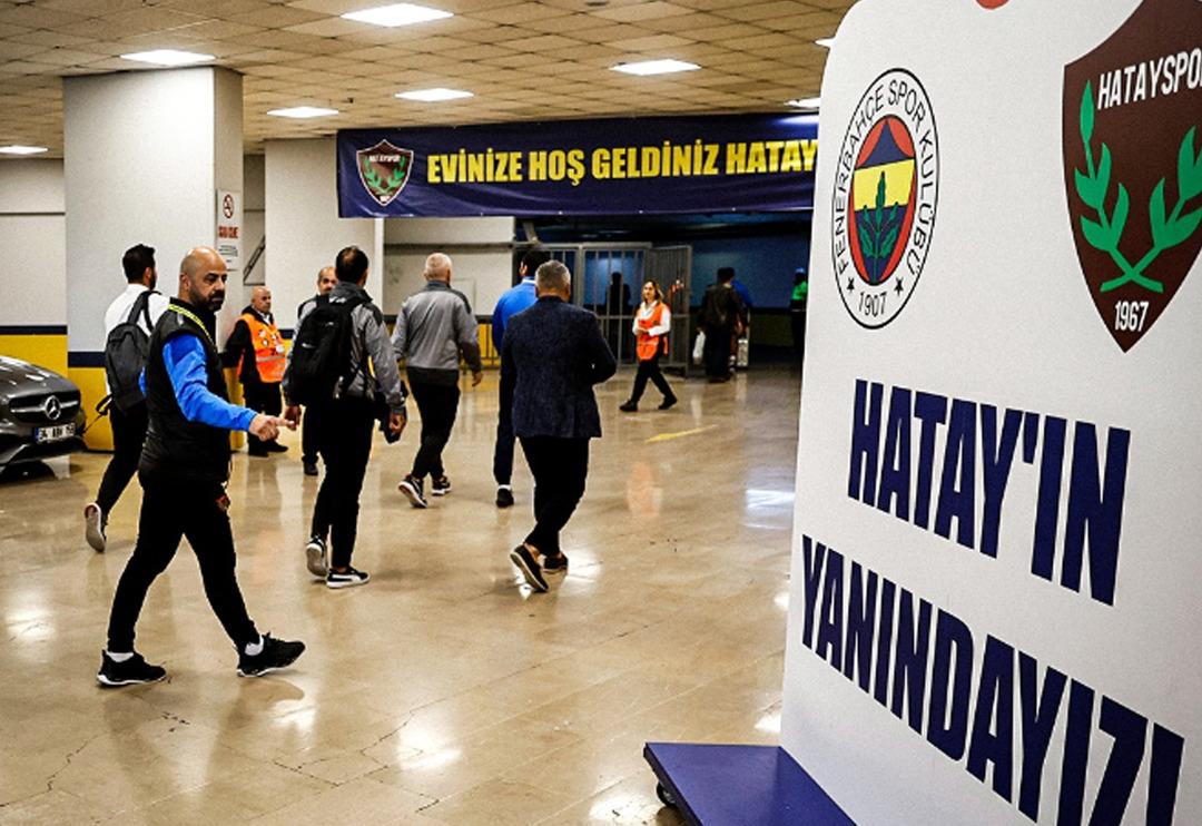 TFF Fair Play &Ouml;d&uuml;lleri'nin Ekim 2023 D&ouml;nemi sahipleri belirlendi! Muslera ile Rosier arasında yaşanan pozisyon tarihe ge&ccedil;ti