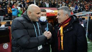 Kasımpaşa takımın başına eski hocası Sami Uğurlu'nun getirildiğini açıkladı!