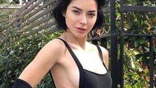 Merve Boluğur mini şortuyla pozuyla gündem oldu! Görenler çıplak pozlarıyla tanınan Britney Spears'a benzetti