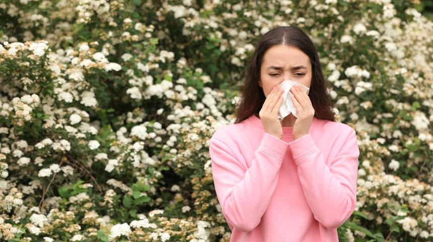 Çok hapşırmak neyin belirtisi? Hapşırmaya ne iyi gelir, nasıl geçer?
