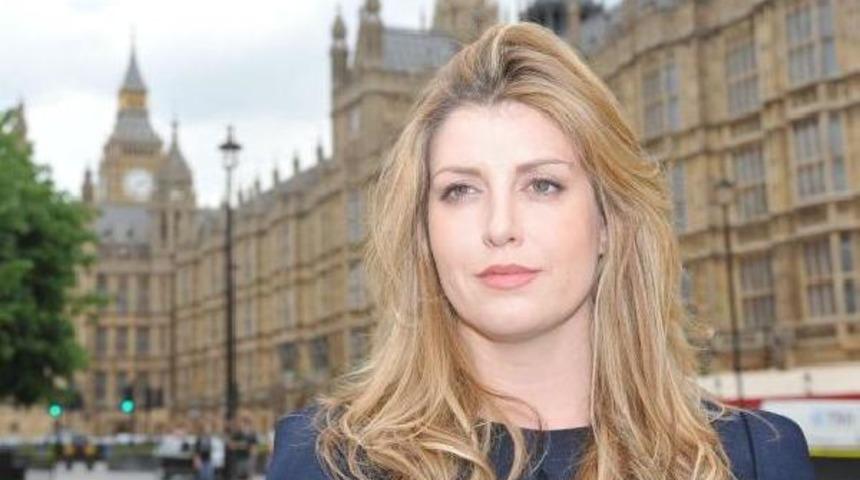 İsrail g&ouml;r&uuml;şmesi nedeniyle istifa eden İngiliz Bakan'ın yerine yenisi atandı