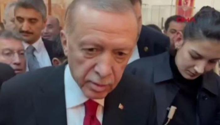 Erdoğan'ın '50+1' sorusuna verdiği tepki gündem oldu