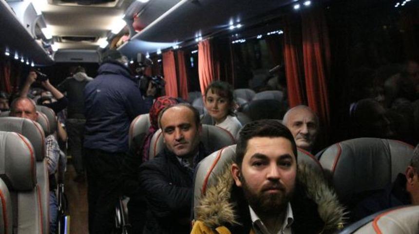 AK Parti il&ccedil;e teşkilatlarından kalkan otob&uuml;sler Ankara'ya hareket etti