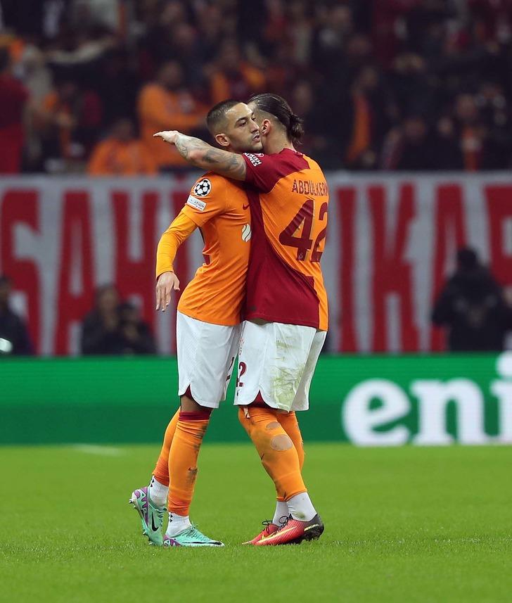 Galatasaray'ın tarihi geri dönüşü sonrası İngiliz basını Manchester'ı yerden yere vurdu! ''Cehenneme gideceklerini biliyoruz'' G3
