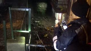 Avcılar'da büyük gürültü! İstinat duvarı çöktü