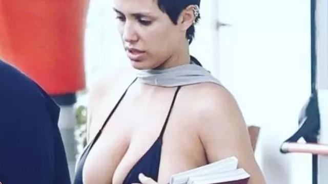 Müstehcen bulunan kıyafetlerle sokakta dolaşmıştı... Kanye West ile Bianca Censori gündemden düşmüyor!