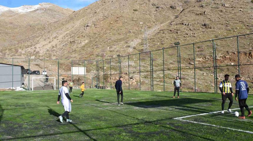 Bir dönem terör yuvasıydı... Şimdilerde silah değil, top ve sporcu sesi yükseliyor!