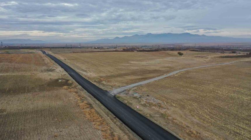 Büyükşehir’in Yeşilhisar’daki 32 milyon TL’lik yol çalışması tamamlandı
