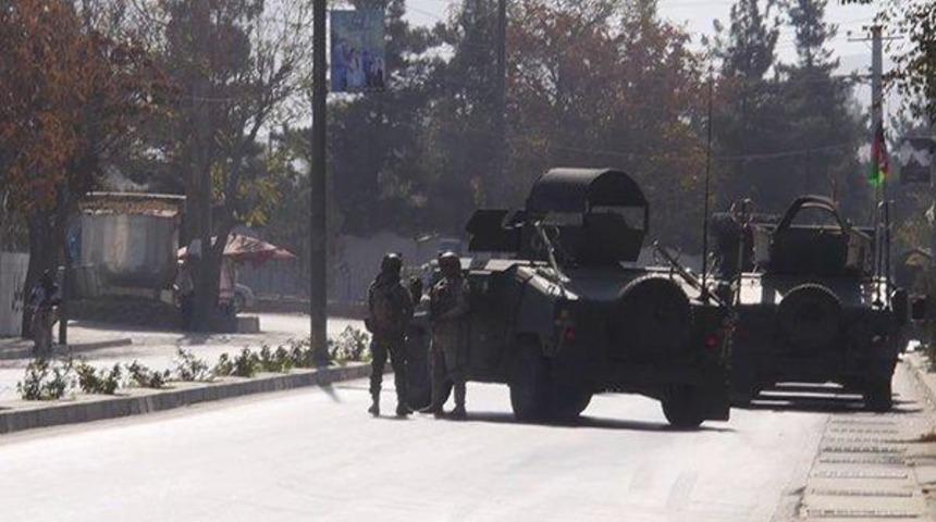 Afganistan'da bir televizyon kanalına silahlı saldırı (2)