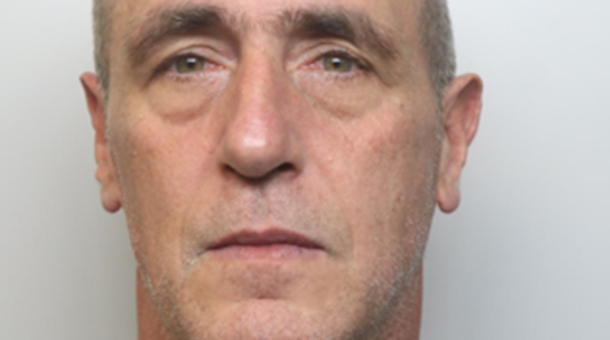 Her gün aynı numarayı yapıyordu! Trende yalnız kadınların yanına oturuyordu... Uyuyor numarası yapıp kadınları taciz eden adam tutuklandı