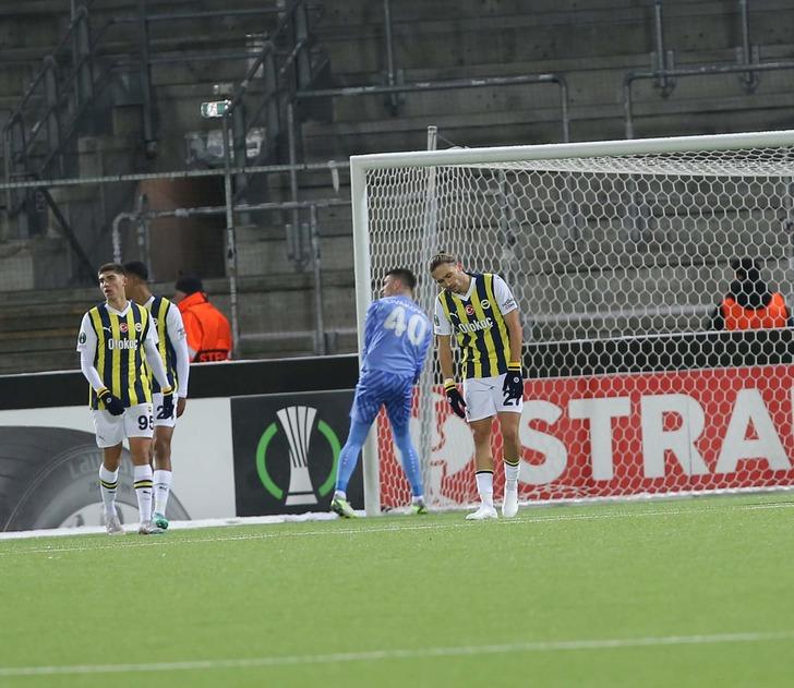 6-1'lik tarihi hezimet sonrası spor yazarları Sarı-Lacivertliler için öyle şeyler dedi ki... "Fenerbahçe bu hale düşemez, böyle yenilemezsin" G4