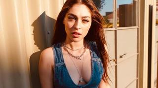 Sakla Beni'nin İncila'sı Cemre Baysel gala tarzıyla mest etti! İddialı pozları olay oldu