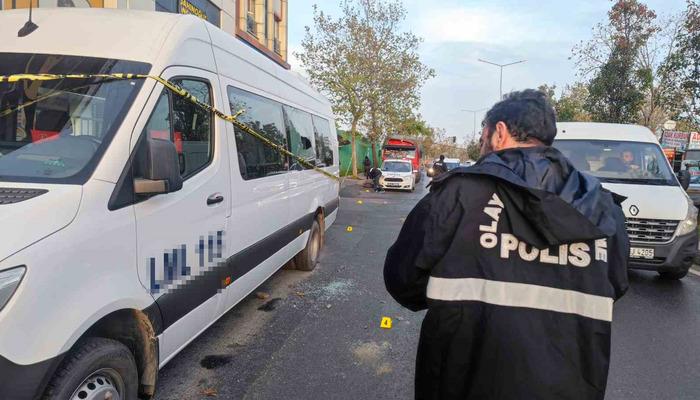 İstanbul’da kanlı saldırı! Seyir halindeki araçtan, kalaşnikofla kurşun yağdırdılar