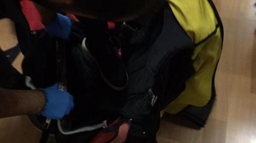 Madrid'den gelen Ukraynalı yolcunun valizlerinde esrar bulundu