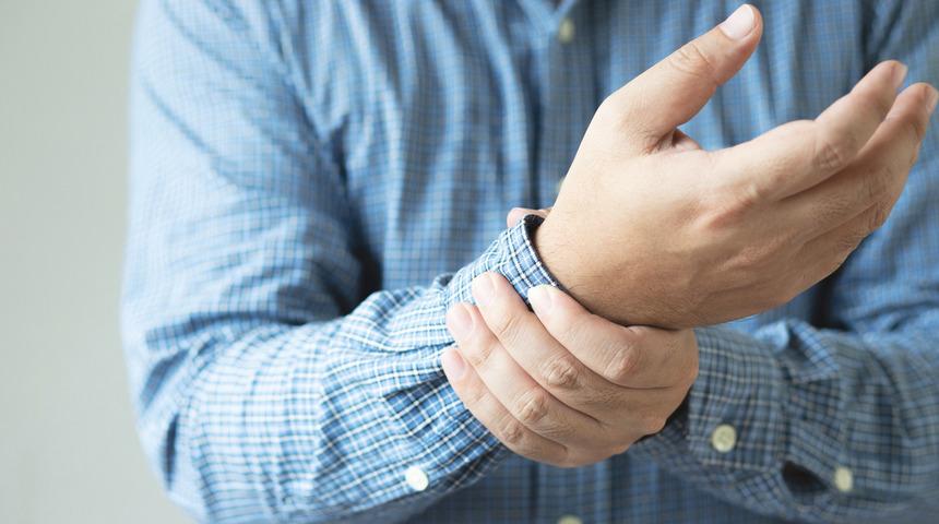 Eller neden uyuşur? El uyuşmasına ne iyi gelir, nasıl geçer?