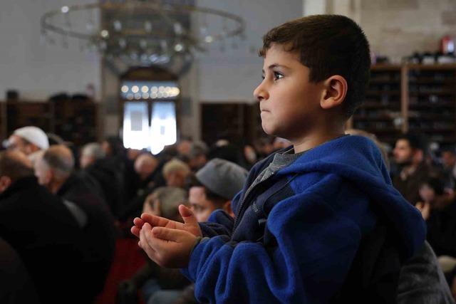 Konya’da cuma namazı sonrası Filistin için dua edildi