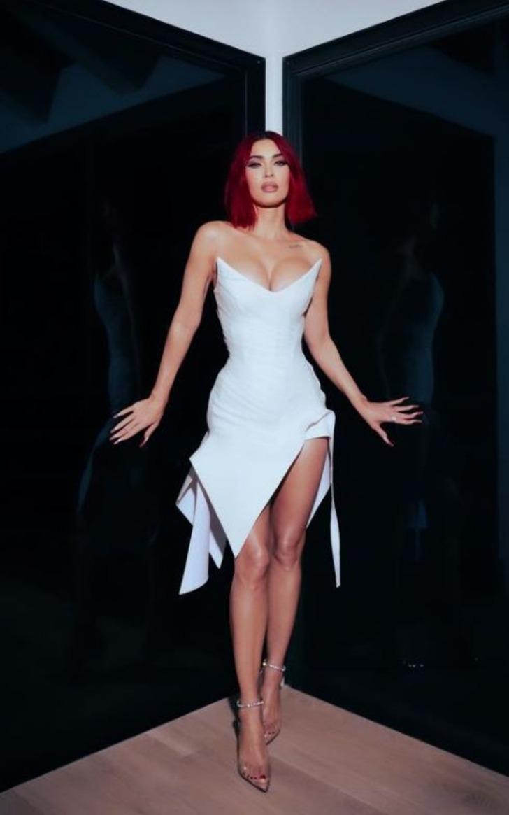 Göğüslerini büyütmesi ve cesur tarzıyla konuşuluyordu! Megan Fox'tan bomba çıplaklık itirafı G5