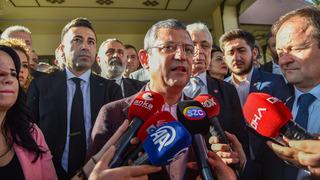 Meral Akşener ile görüşen CHP lideri Özgür Özel'in yeni açıklaması dikkat çekti: Benim yorumlamam siyasi nezakete sığmaz