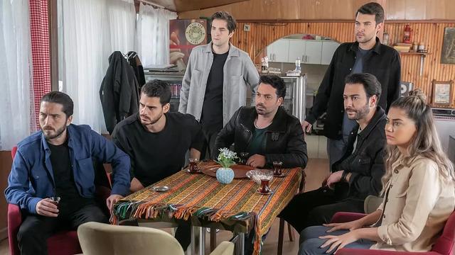 ARKA SOKAKLAR 653. BÖLÜM KANAL D CANLI İZLE! Arka Sokaklar yeni bölümde neler olacak? Kanal D yayın akışı