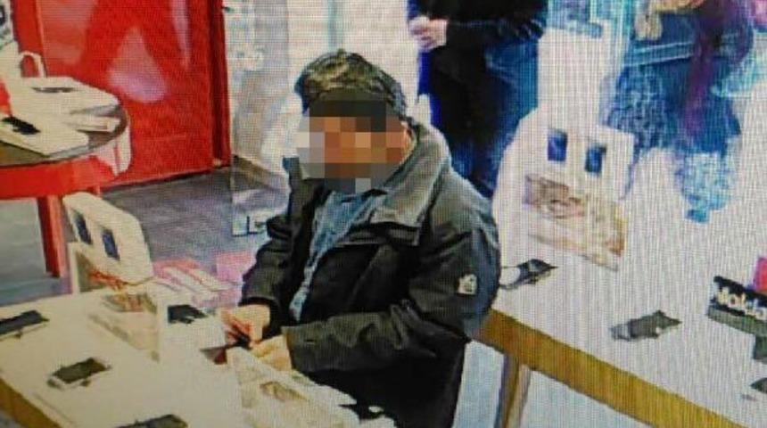 Cep telefonu hırsızlığı g&uuml;venlik kamerasında