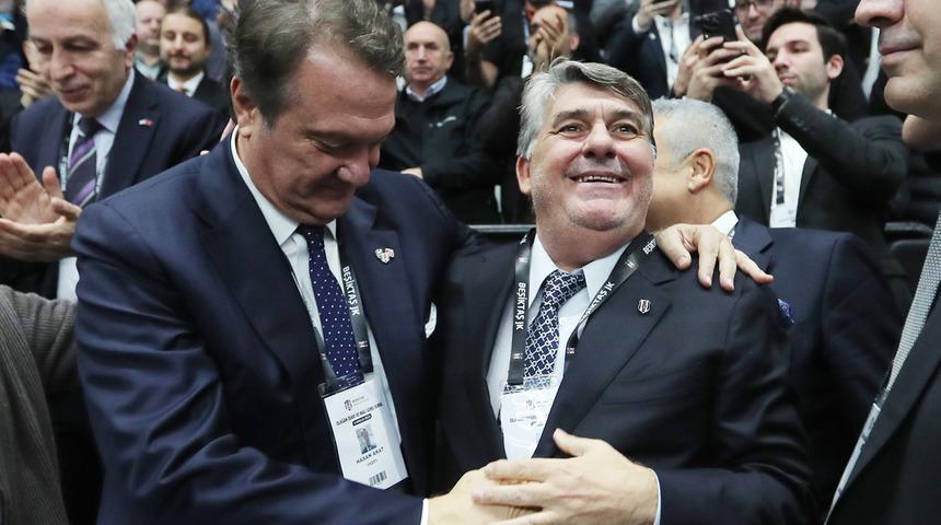 Beşiktaş'ta seçim öncesi dostluk rüzgarı! Serdal Adalı ve Hasan Arat bir araya gelerek, kucaklaştı