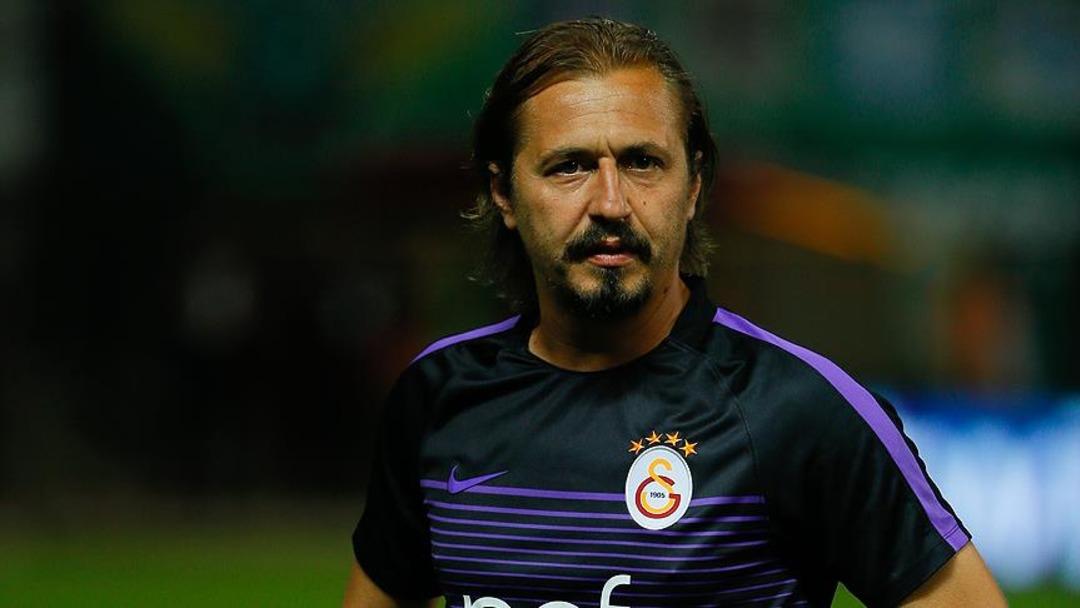 Galatasaray da Ayhan Akman g&ouml;revinden ayrıldı 1