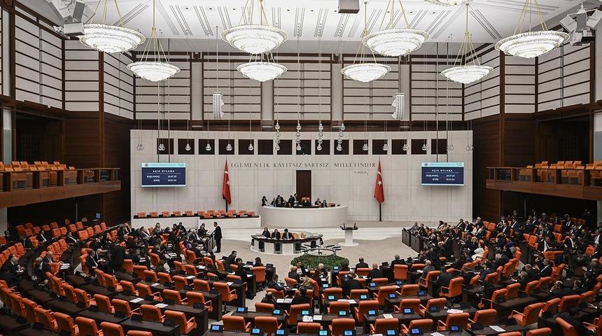 TBMM'de yoğun mesai başlıyor! Emekliye 5 bin lira ikramiye, KKM'de vergi istisnası, borç yapılandırma...