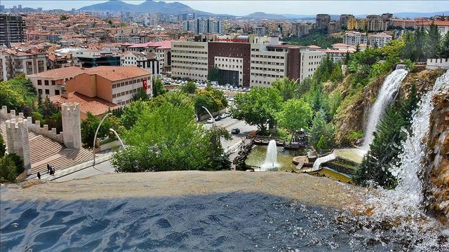 Adaylık yarışı sürüyor! Herkes İstanbul derken Ankara’da neler olacak? Konut sorunu…
