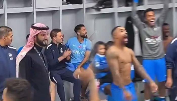 Al Hilal başkanı soyunma odasına indi, oyuncular sevinçten çıldırdı!Suudi Arabistan Premier Ligi