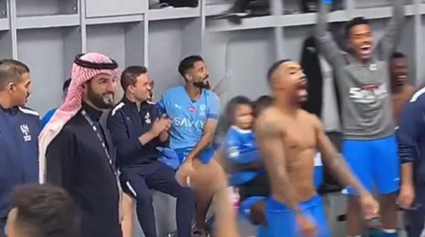 Al Hilal başkanı soyunma odasına indi, oyuncular sevinçten çıldırdı!