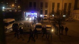 Batman'da genç kadın evinde silahla vurulmuş ölü bulundu