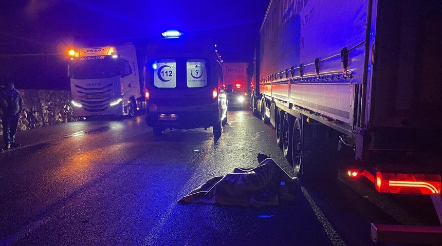 Edirne'de tırın çarptığı yaya hayatını kaybetti
