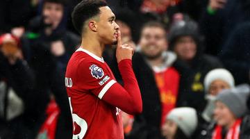 Anfield'da neler oldu neler! 7 gollü maçta Liverpool'dan muhteşem geri dönüş...