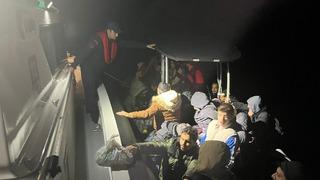 Fethiye açıklarında 33 düzensiz göçmen kurtarıldı, 82 düzensiz göçmen yakalandı
