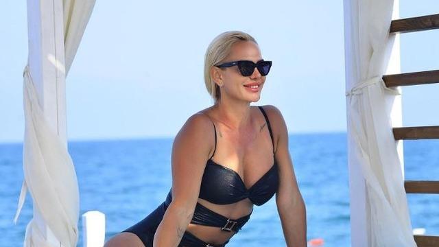 Nagihan Karadere'nin kardeşinden şoke eden açıklama! Anne ve babası evlatlıktan reddetti mi?