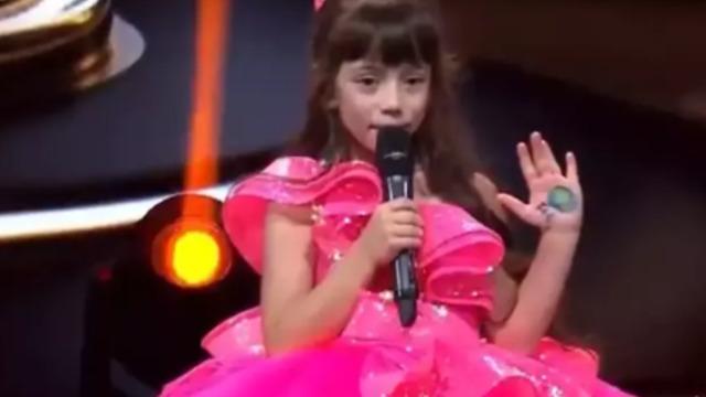 Kulüp'teki performansı çok beğenilmişti! Çocuk yıldız Ada Erma'nın Gazze konuşması 49. Altın Kelebek Ödül Töreni'ne damga vurdu