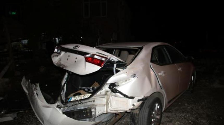 D&uuml;zce'de freni boşalan tanker, 6 araca &ccedil;arpıp kahvehaneye girdi: 2 &ouml;l&uuml; 4 yaralı