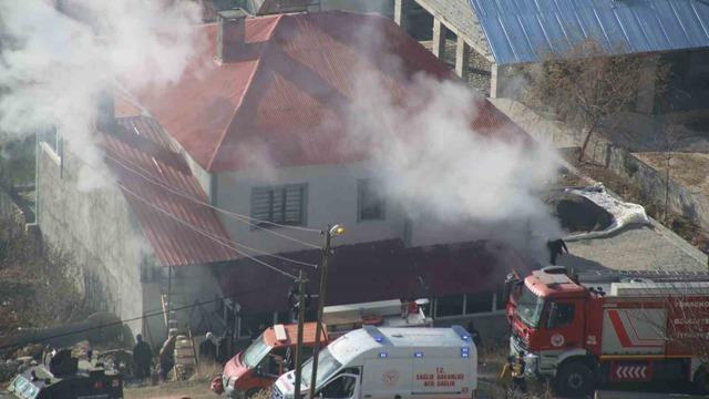 Yüksekova’da kalorifer kazanında çıkan yangın korkuttu