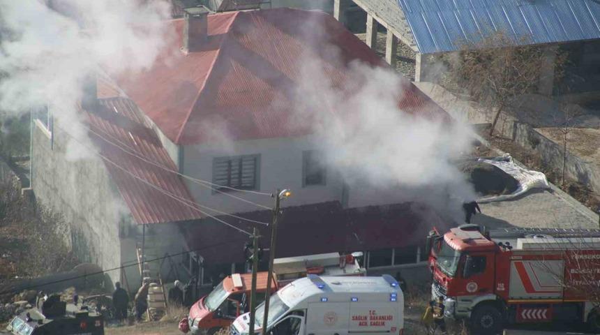 Yüksekova’da kalorifer kazanında çıkan yangın korkuttu