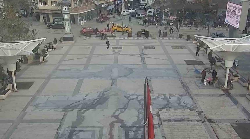 Gemlik depremi 225 kilometre uzaklıktaki Sındırgı’yı salladı