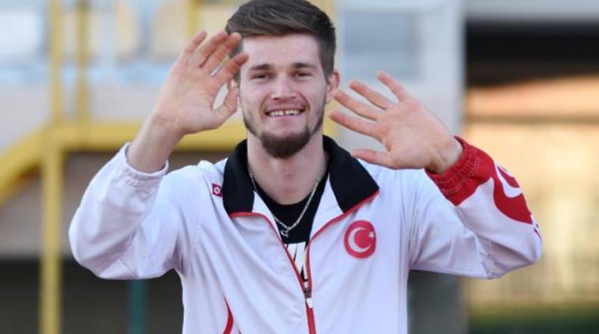 İşitme engelli atlet, d&uuml;nyada ilki başarmak istiyor