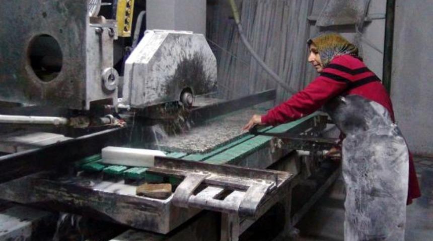 Bu il&ccedil;ede kadınlar her mesleğe el attı, patron oldu