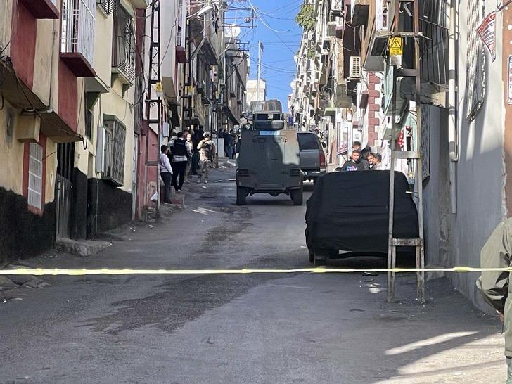 Polise ateş açtı! Özel harekat devreye girdi… Evde etek giymiş halde yakalandı G2