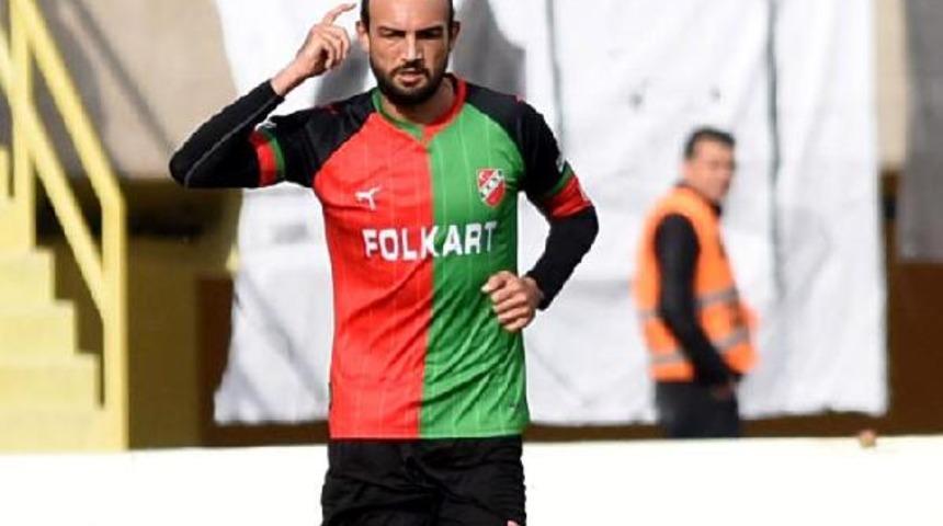 Karşıyaka'da Can Erdem alacakları i&ccedil;in ihtar &ccedil;ekti