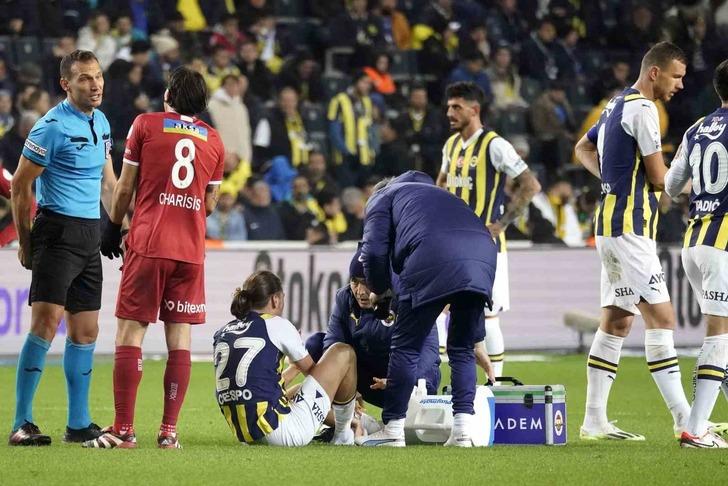 Sivasspor futbolcusu Caner Osmanpaşa'dan Fenerbahçe maçı sonrası zehir zemberek sözler! ''Bizim ekmek paramız yok mu?  Dün Pendik'e de aynısı yapıldı'' G3