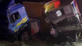 Eskişehir'de feci kaza! TIR ile kamyonet kafa kafaya çarpıştı: 2 ölü, 2 yaralı